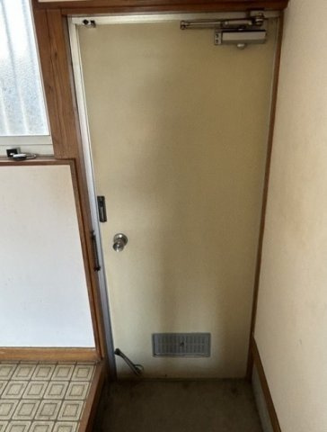 青梅第三プラザの玄関