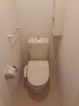 コンパクトで使いやすいトイレです
