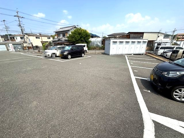 ビバ・ユズの駐車場