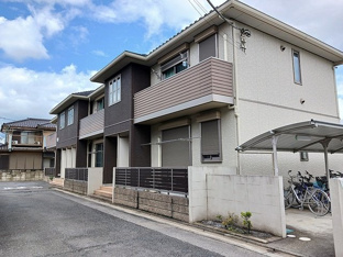 落ち着いた雰囲気の外観です