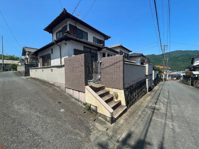 早良区早良六丁目戸建の外観|自然を身近に感じられる住環境です。