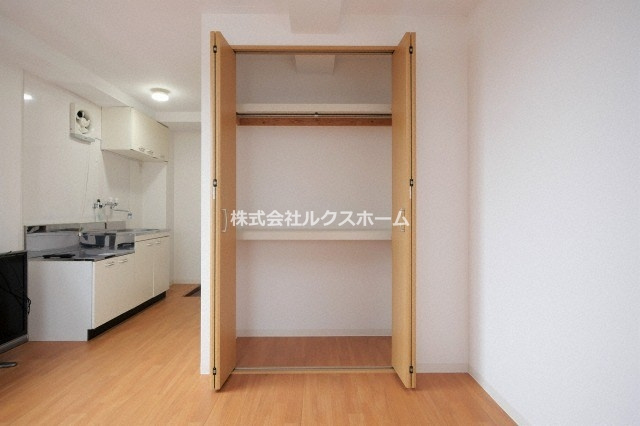 ロイヤル摂津D棟の収納