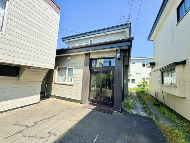 【愛国東3丁目】南西向き日当たり良好！敷地62坪超の広々4LDK戸建