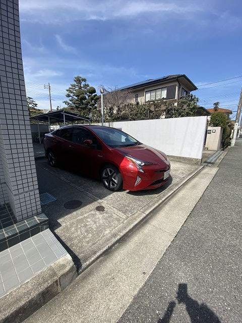 エクレール東園田の駐車場