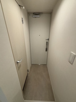 収納もある玄関です