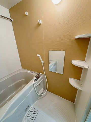 フジパレス宝塚小林Ⅲ番館の浴室|お風呂で日々の疲れを落としましょう