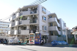 落ち着いた雰囲気の外観です