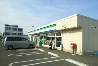サンパラソルＡの周辺|ファミリーマート仏生山北店さんまで450m