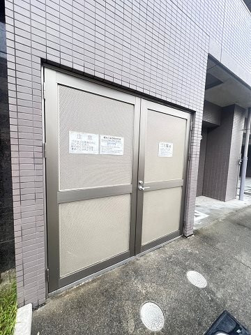 アクロス塚本リヴィエールの外観