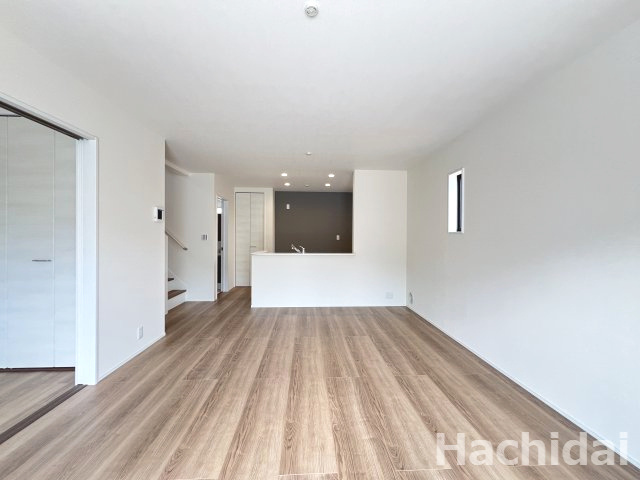 高浜市湯山町第5　新築戸建＜4号棟＞の居間・リビング
