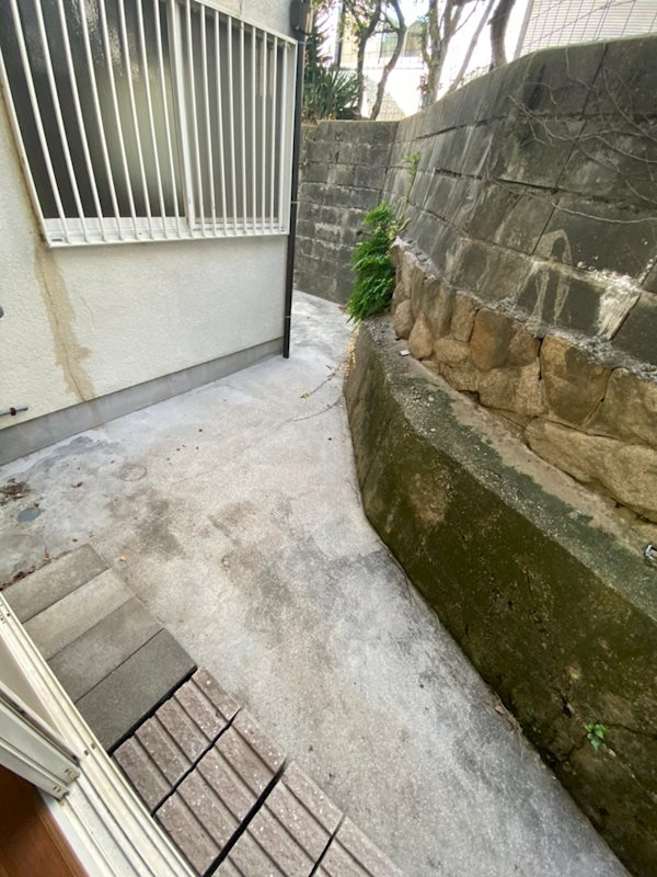 ねむの木のバルコニー