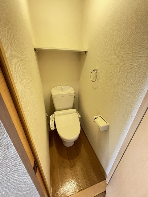 レオパレスウォーターウェーブのトイレ