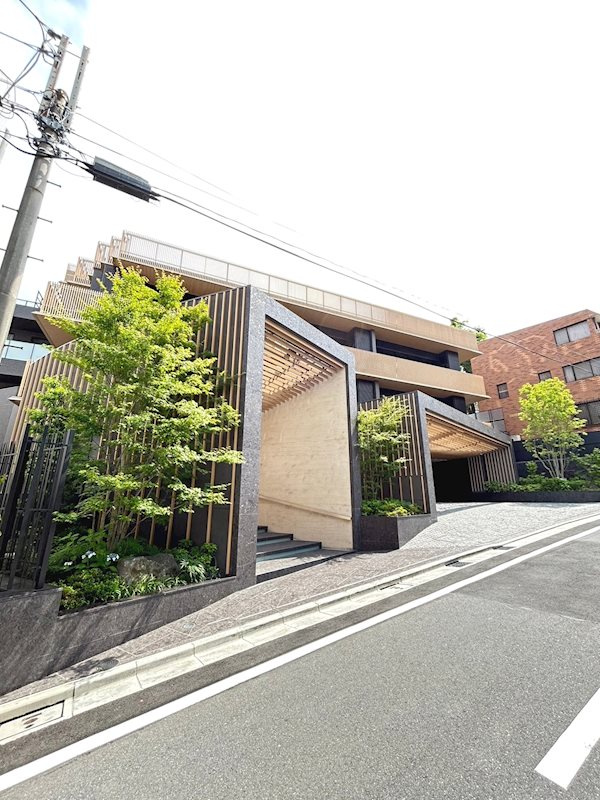 ザ・パークハウスグラン神山町のエントランス