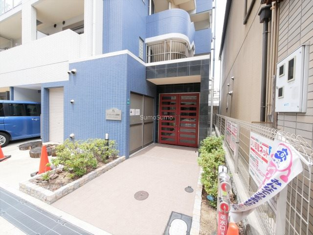 アールメゾン道頓堀のエントランス