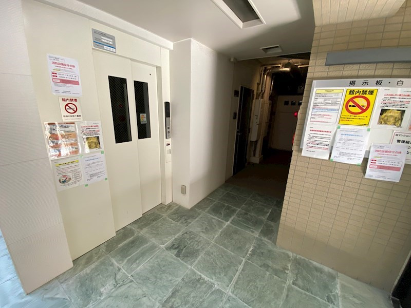 ビオスヴィラ都立大学のロビー