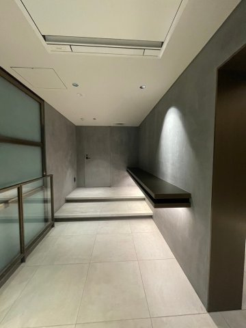 Brillia ist西新のエントランス