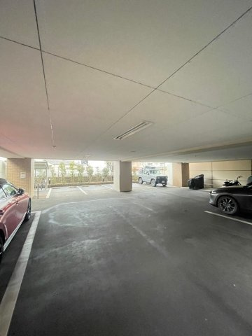 RJRプレシア南福岡の駐車場