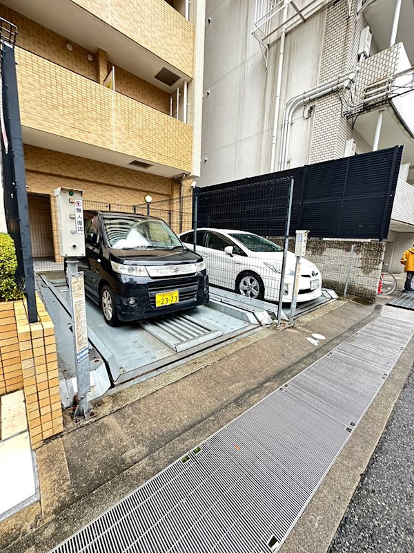 スワンズコート新神戸の外観