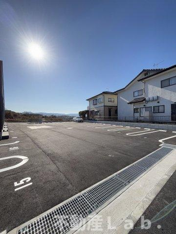 なでしこ (Nadeshiko)の駐車場