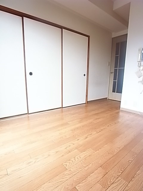 ハーバー壱番館の居間・リビング