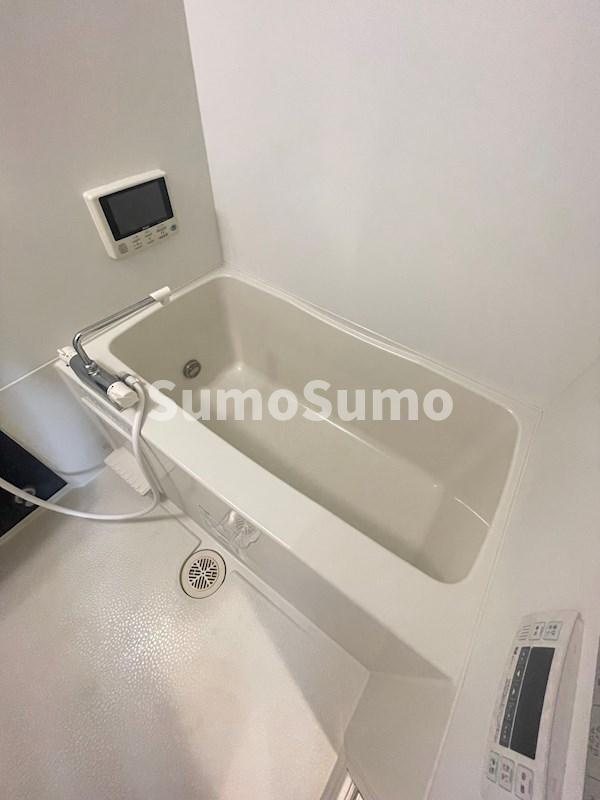 アドバンス神戸湊町の浴室