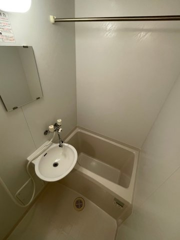 レオパレス北青木の洗面所