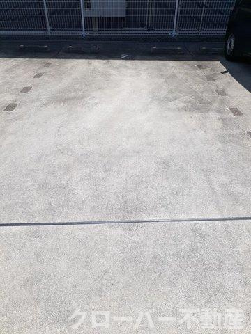 オリーブの駐車場
