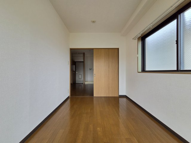 稲城市大丸の賃貸マンションの和室