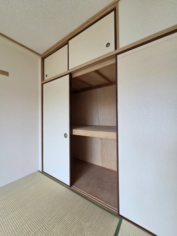 稲城市大丸の賃貸マンションの収納