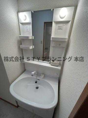 仲介手数料０円！ガーデニングヒルズ神の倉Ⅱの独立洗面台