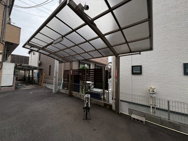 Fontana Eastの駐車場
