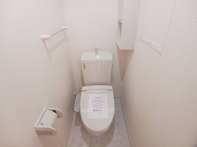 【トイレ】 | サニープレイスＡ | ゆったりとした空間のトイレです