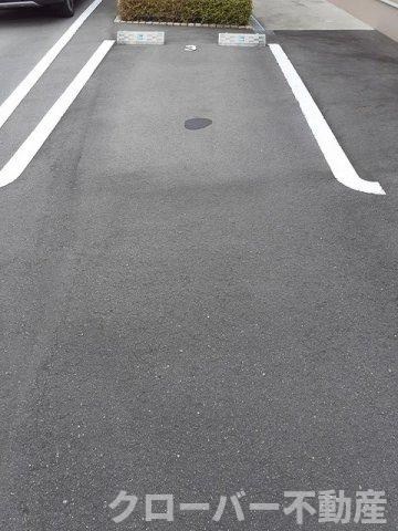 ルーベル金蔵寺Ⅰの駐車場