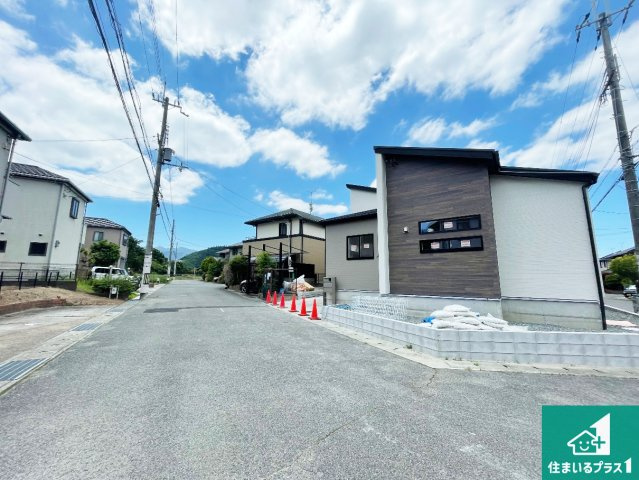 西宮市北六甲台　第4期　新築一戸建ての前面道路含む現地写真|周辺は落ち着いた街並みの住宅地！子育てがしやすい住環境です！まだ未完成ですが、現地でしかわからない事もございます。是非一度ご覧ください。