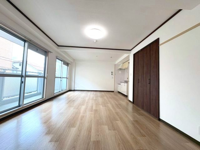 正光マンションの居間・リビング