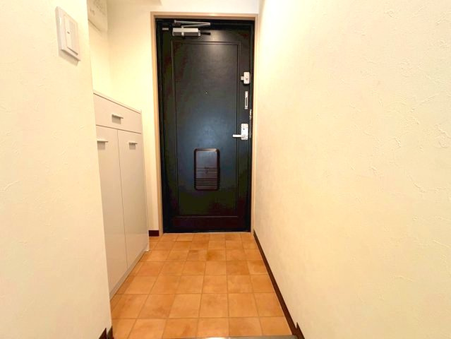 正光マンションの玄関