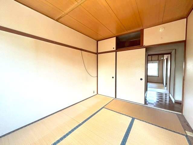 ローレルハイツ北神戸４号棟の和室