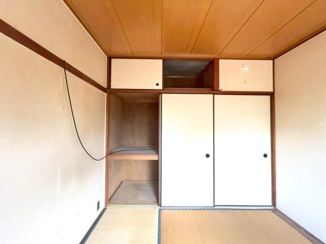 ローレルハイツ北神戸４号棟の和室