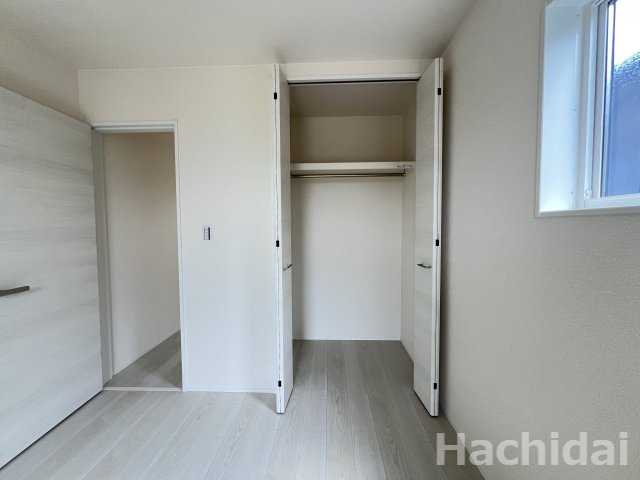高浜市湯山町第5　新築戸建＜5号棟＞の収納|南側5.2帖洋室