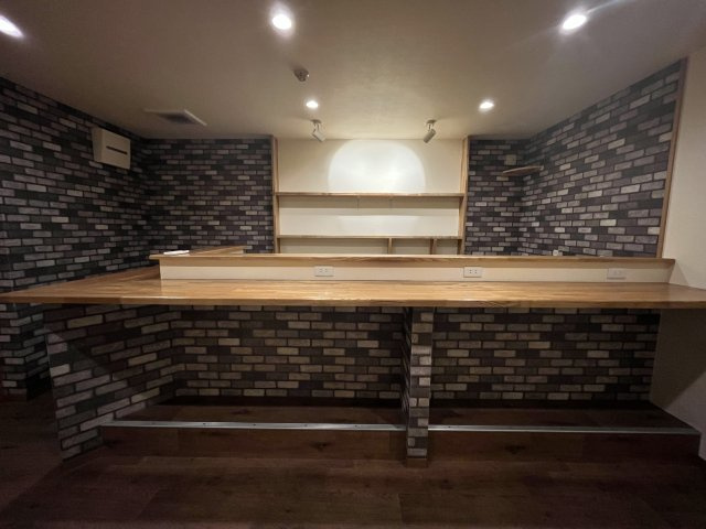 十一番町貸店舗の内装