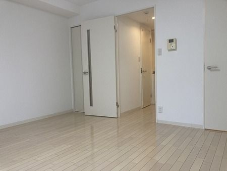 ウィズ西長堀の居間・リビング