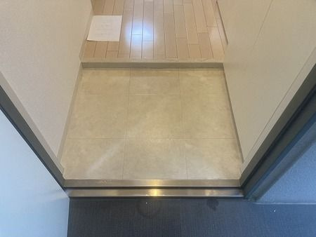 ウィズ西長堀の玄関