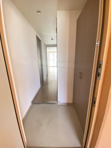 ハイムラポール松屋町の玄関