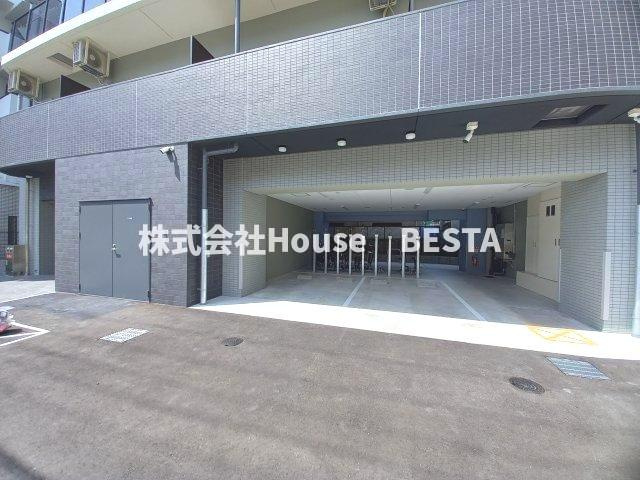 スワンズシティ神戸湊川Ⅱの駐車場