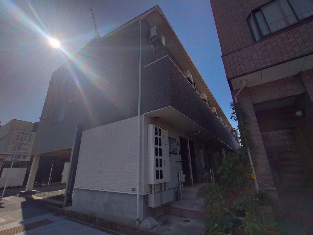 アースクエイク寺崎の外観