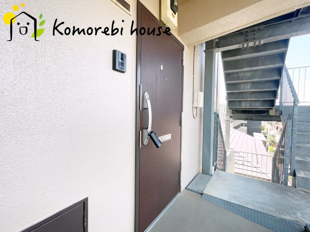 東カングランドマンション第2大宮の玄関|26.7.10撮影済み