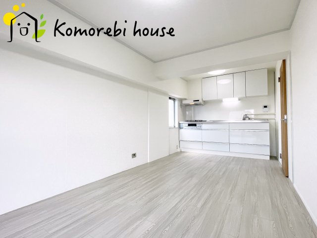 東カングランドマンション第2大宮の居間・リビング|26.7.10撮影済み
