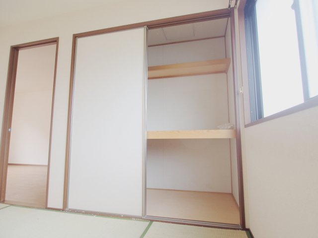 エイトトータス3番館の収納