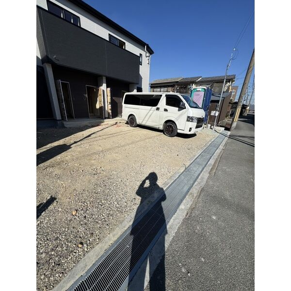メゾンベターデイズの駐車場