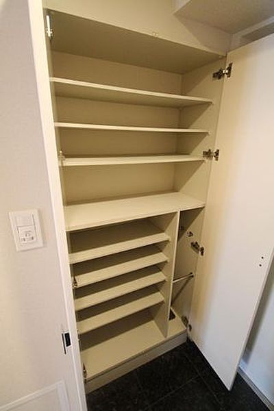 カスタリア押上の収納